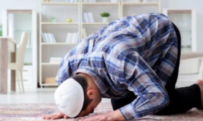 Namaz Kılan Bir Kimsenin, Anne veya Babası Yanına Çağırsa Nasıl Davranması Gerekir?