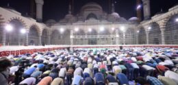 Şafii Mezhebine Göre Namaz Nasıl Kılınır? Hangi Dualar Okunur?